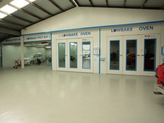 leading-paint-and-body-shop-service-in-north-suburbs