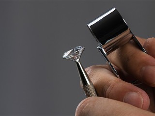 want-to-sell-your-diamonds-quickly-and-safely-in-the-uk