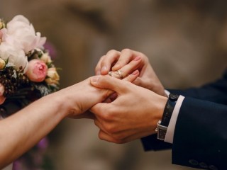 ready-to-part-with-your-wedding-ring